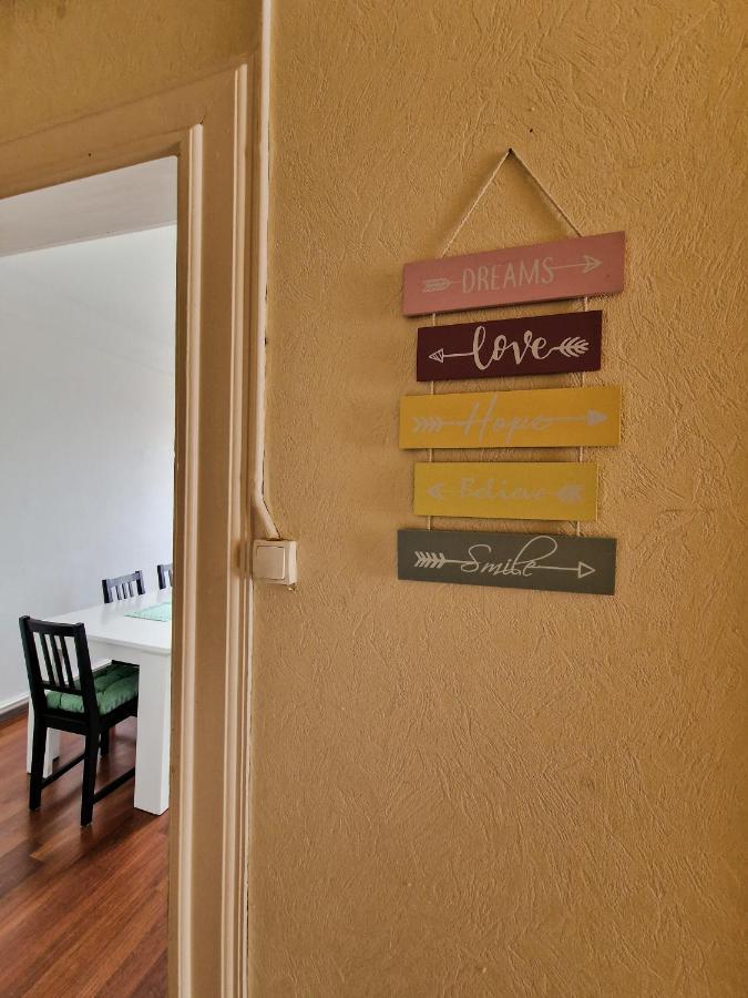 Beautiful Aparment Next To The Border 4 Room 생루이 외부 사진