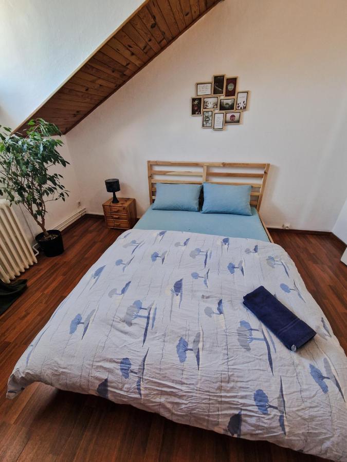 Beautiful Aparment Next To The Border 4 Room 생루이 외부 사진